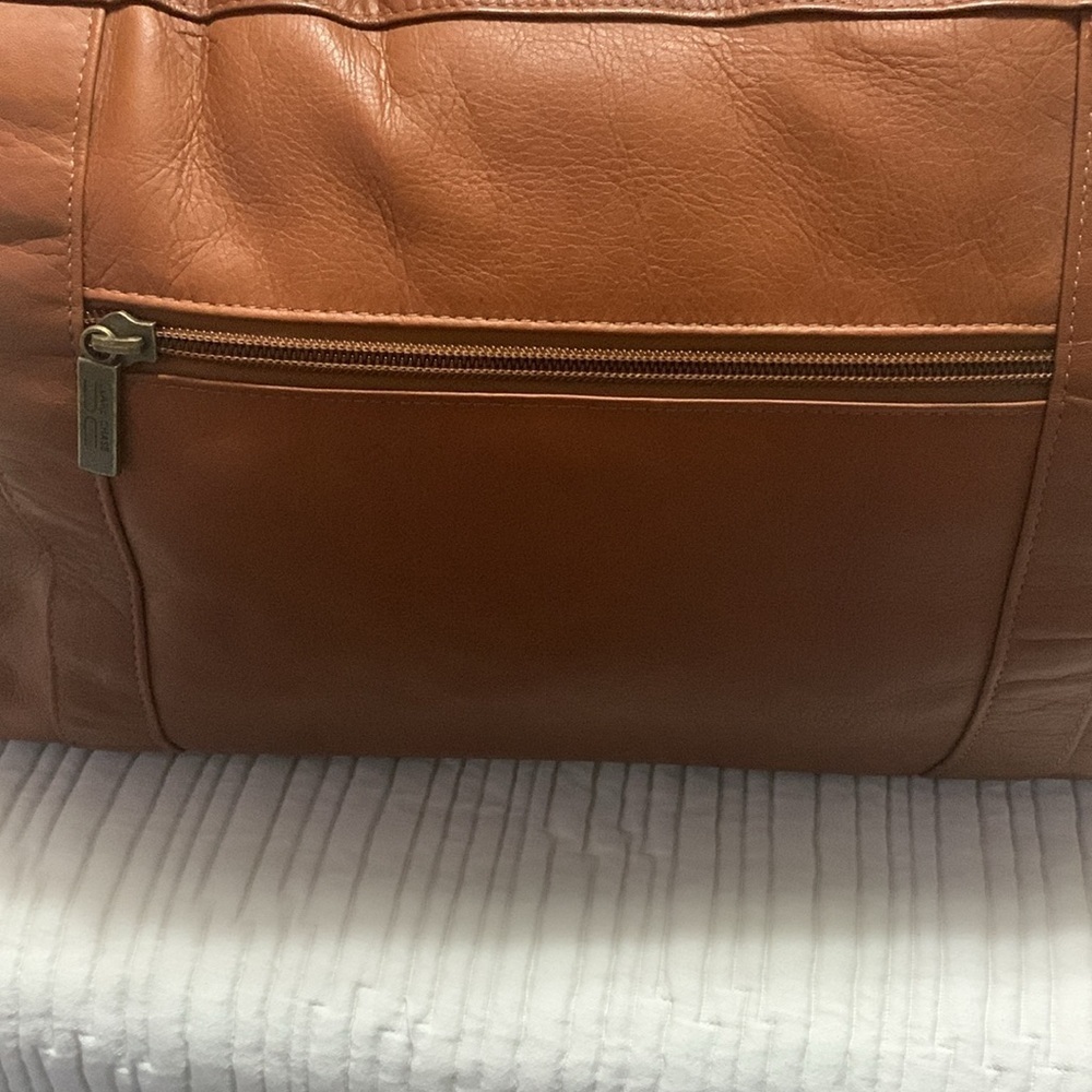 Claire Chase Laramie Leather Saddle Duffel Minimalist Quite Contemporary Travel - Picture 4 of 16